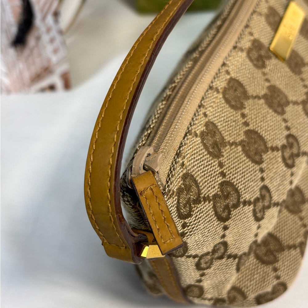 Super cute Gucci mini Pochette Sold - Picture 7 of 13